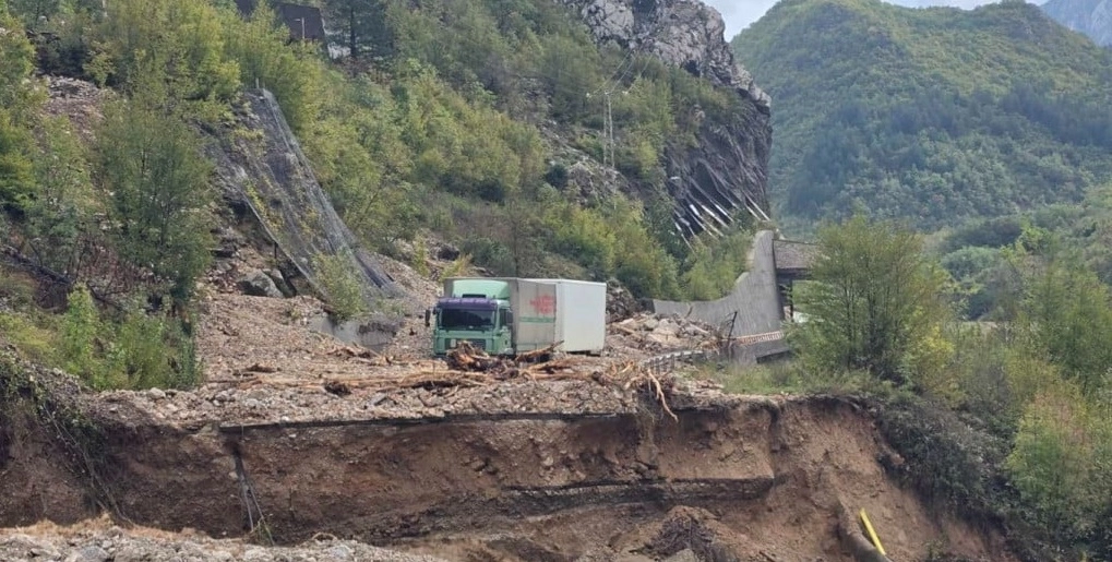 UŽASNE VIJESTI IZ JABLANICE - Prve informacije govore o pet poginulih, broj bi se mogao povećavati